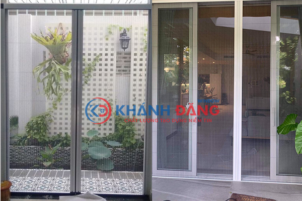 Cửa lưới chống muỗi dạng xếp màu trắng