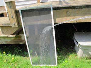 Hướng Dẫn Cách Vệ Sinh Cửa Lưới Chống Muỗi